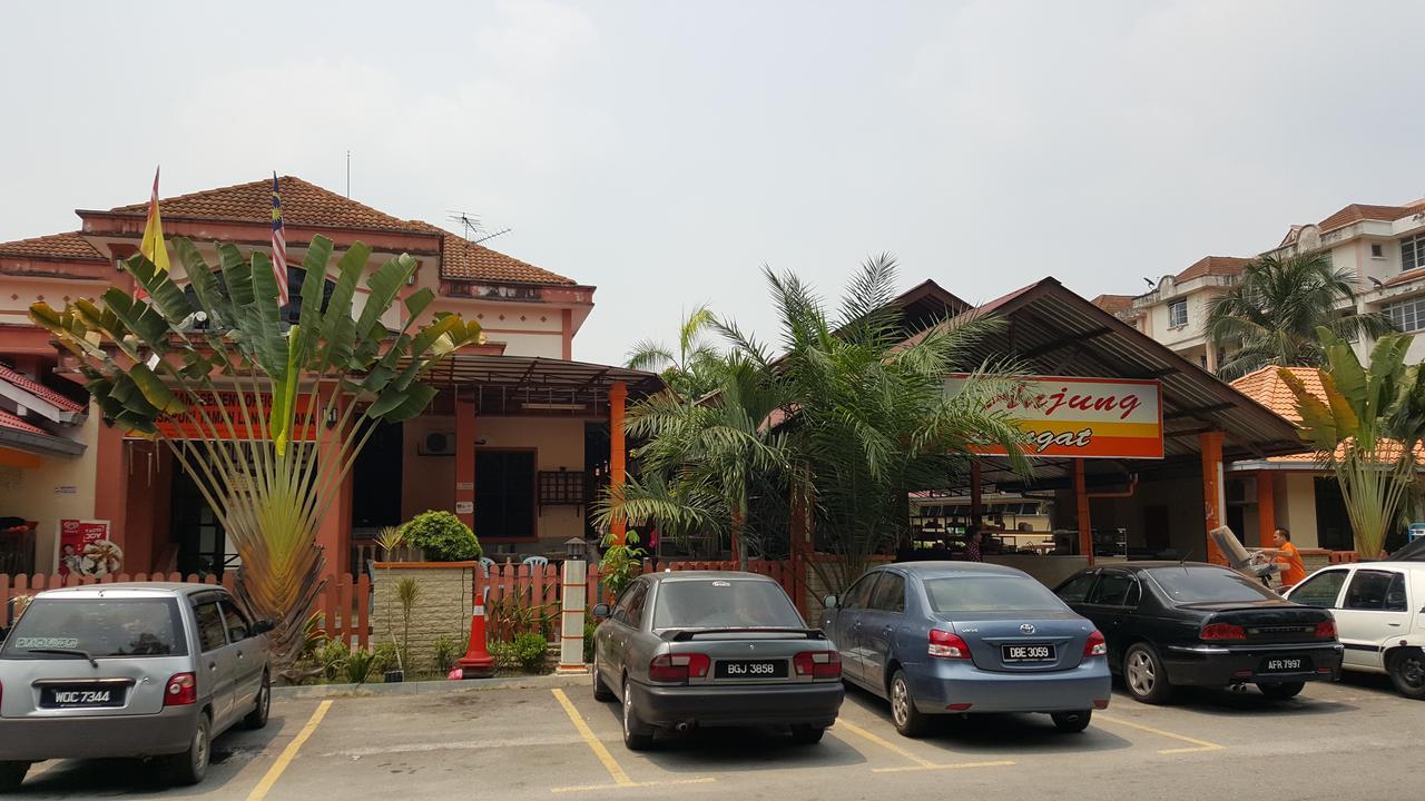 Anjung Homestay Sepang Exteriör bild