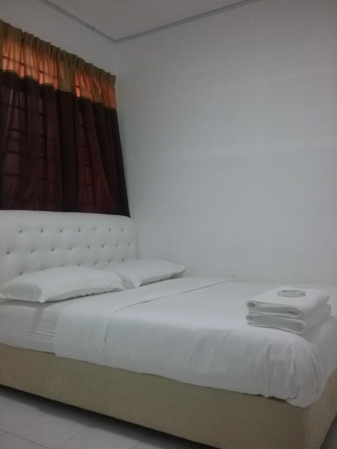 Anjung Homestay Sepang Exteriör bild